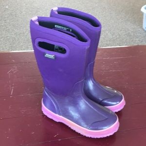 BOGS girls purple insulated boots size 2